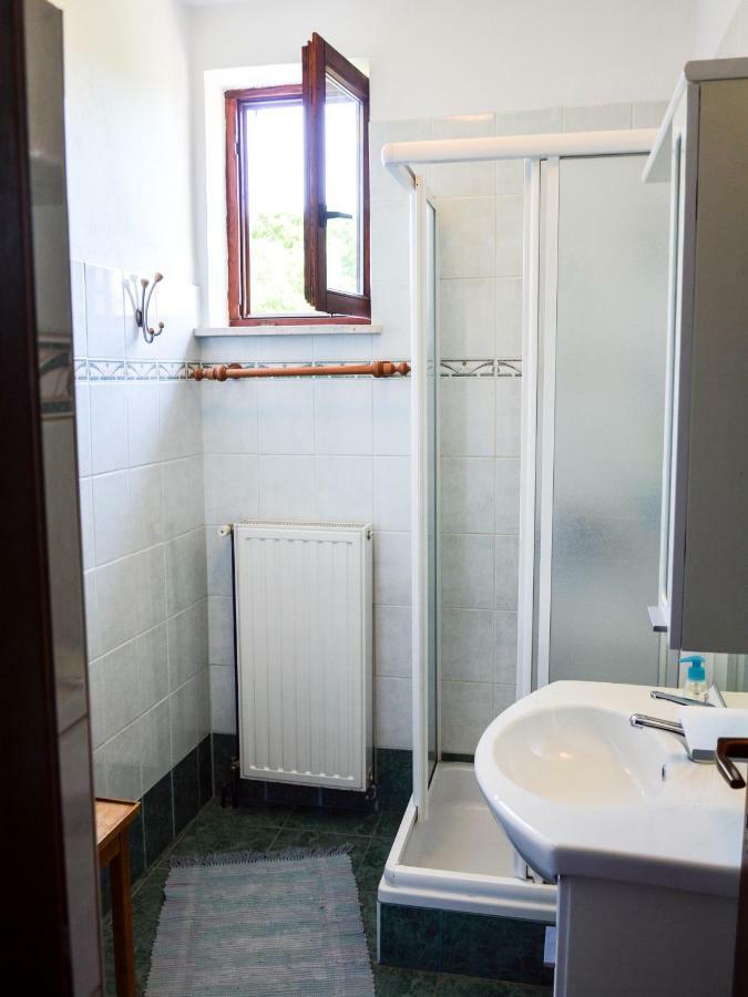 Apartment Zoja Pinezici  Bagian luar foto